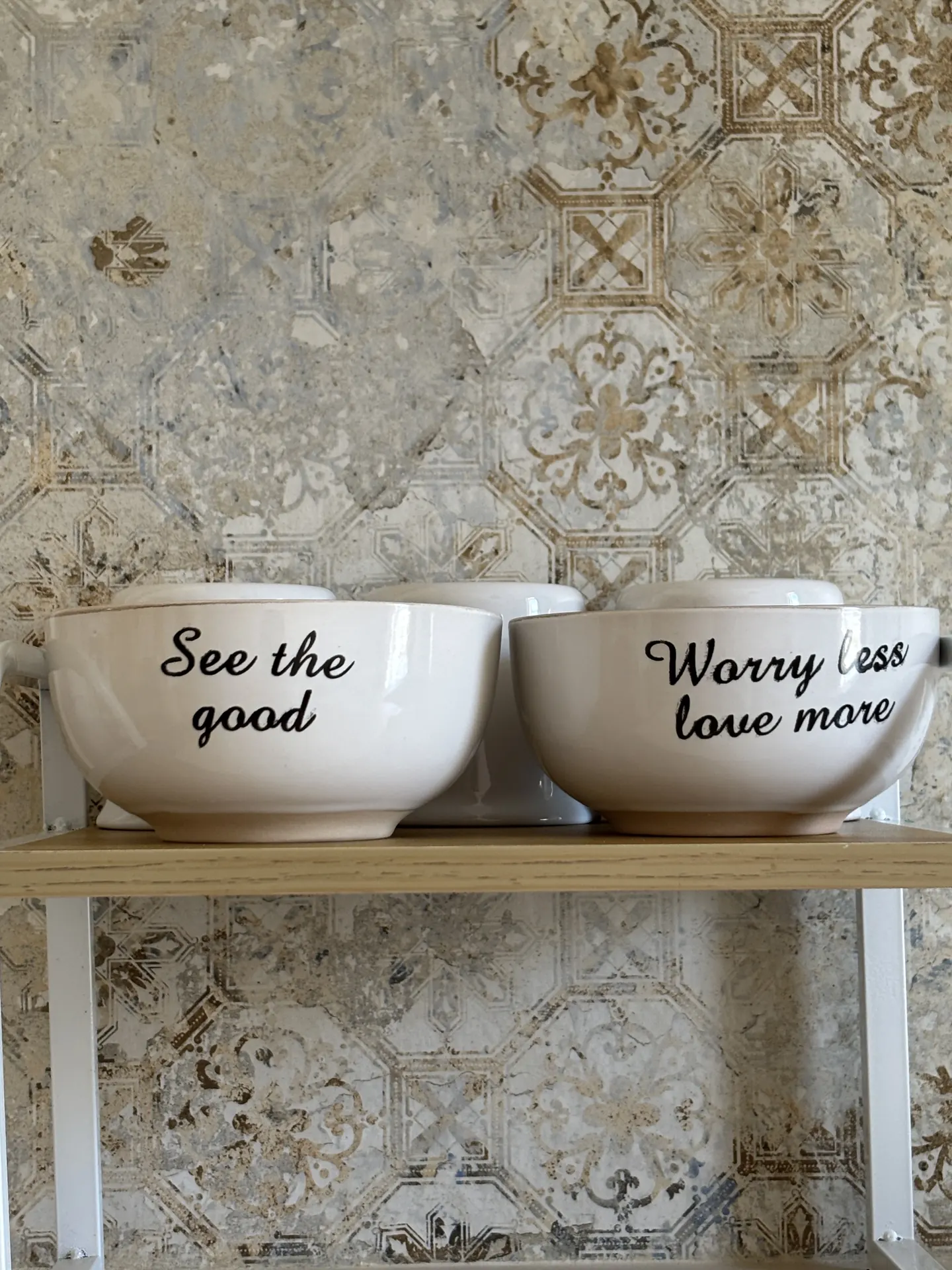 Dettagli in ceramica con piastrelle pugliesi